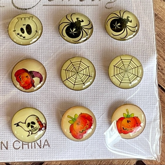 HALLOWEEN THEMED 9 PAIRS OF STUD EARRINGS FASHION JEWELRY - Picture 4 of 4